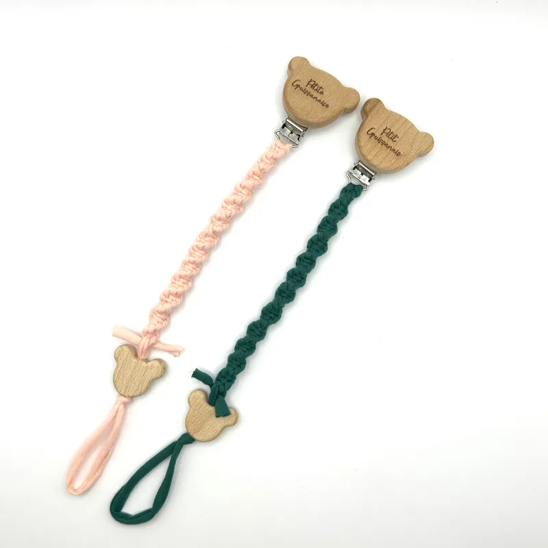 attache tétine